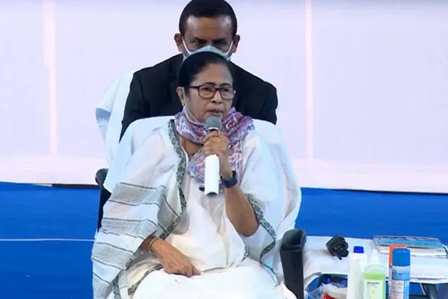 ১৬ একর জমিতে পোলট্রি ফার্ম করার ঘোষণা মুখ্যমন্ত্রীর