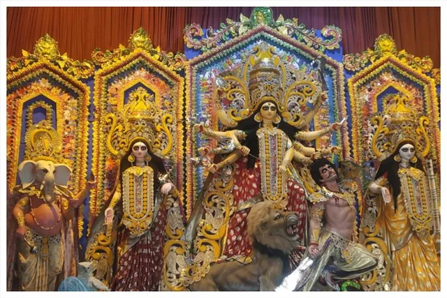 সিংহী পার্কে 'নারায়ণে নারায়ণী'