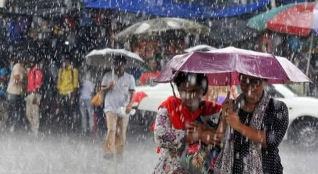 নিম্নচাপ, রাজ্যের কোন কোন জেলায় ভারী বর্ষণ? জেনে নিন