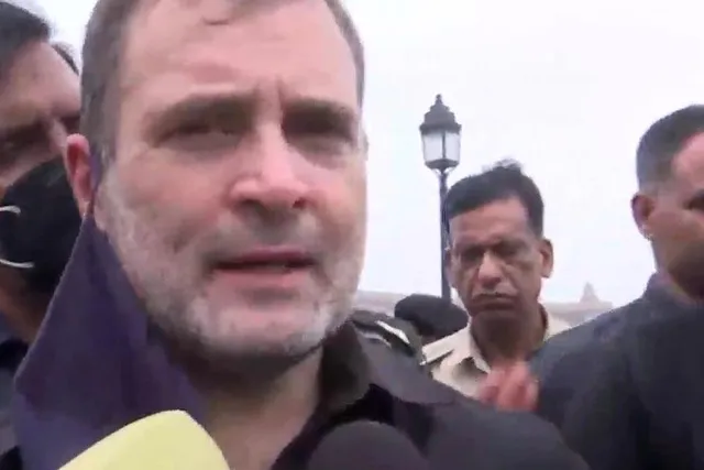 মারধর করার অভিযোগ করলেন রাহুল গান্ধী