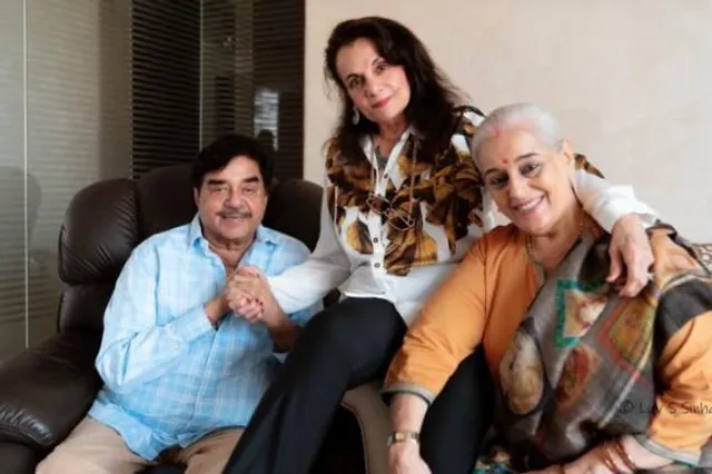 শত্রুঘ্নকে ‘সারপ্রাইজ’ মুমতাজের