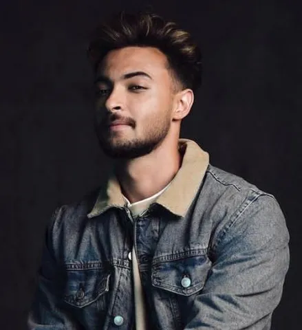 তৃতীয় ছবির ঘোষণা করলেন আয়ুষ শর্মা