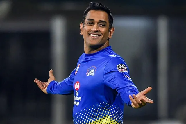 ক্রিকেট ছেড়ে ফুটবলের ময়দানে মহেন্দ্র সিং ধোনি, দেখুন ছবি
