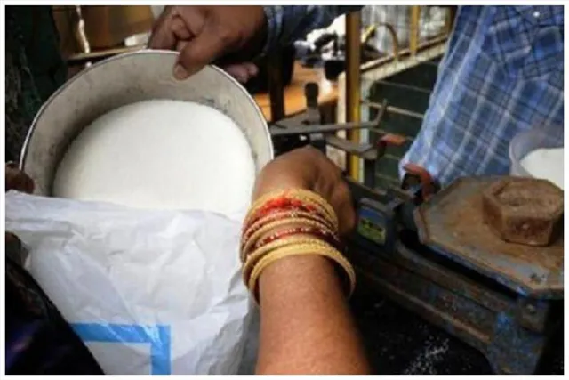 রেশনের আটাতেও কাটমানি! বিক্ষোভের মুখে মন্ত্রী