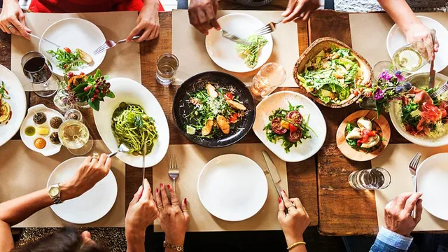 রাত ১ পর্যন্ত খোলা থাকবে হোটেল ও খাবারের দোকান