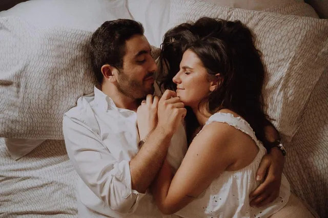 যৌন জীবন আরও রোমাঞ্চকর করে তুলুন, এই টিপস গুলো মেনে চলুন