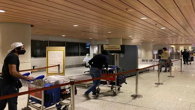 একদিনে দুটি ভিন্ন ঘটনায় রেকর্ড সোনা বাজেয়াপ্ত মুম্বাই বিমানবন্দরে