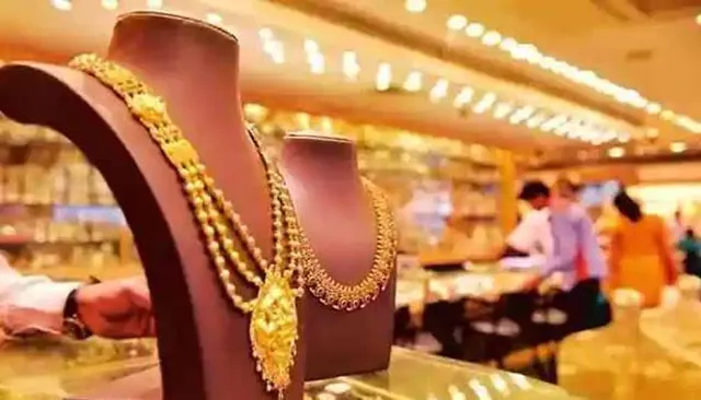 ৫১ হাজারের গণ্ডি পেরল সোনা!