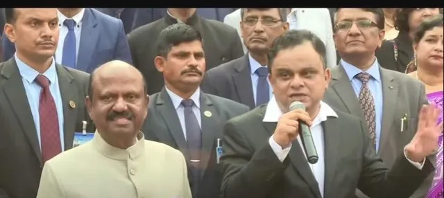 রাজভবনে উপাচার্যদের নিয়ে বৈঠকে রাজ্যপাল