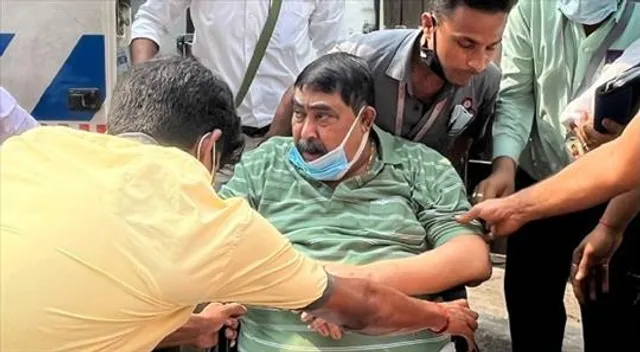কিছুতেই কমছে না বুকের ব্যথা, এসএসকেএম থেকে বার করা হল অনুব্রতকে