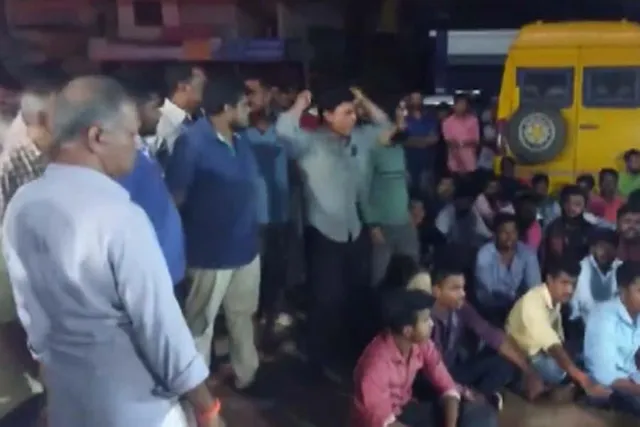 বিজেপি কর্মীর মৃত্যুতে প্রতিবাদে রাস্তায় নামল বিজেপি কর্মীরা