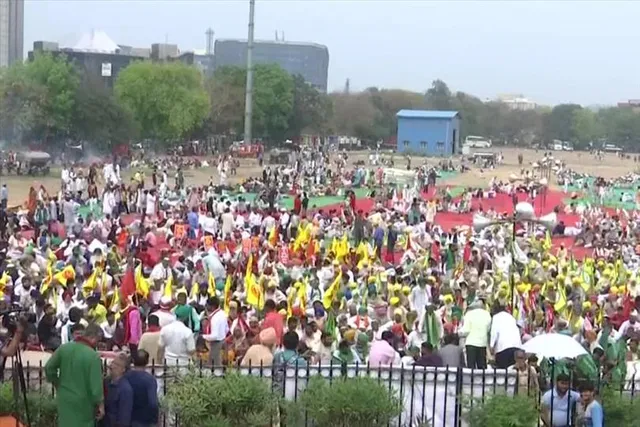 রাজধানীতে 'কৃষকদের মহাপঞ্চায়েত'