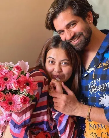 বিগ বস থেকে বেরিয়ে নতুন খবর দিলেন দেবোলিনা ভট্টাচার্য