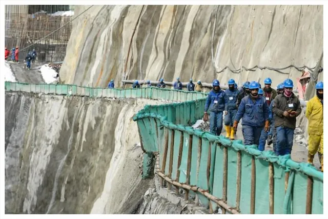 বাঁধ নির্মাণের জন্য ৪০ মিলিয়ন ডলার সংগ্রহ করেছে পাকিস্তান