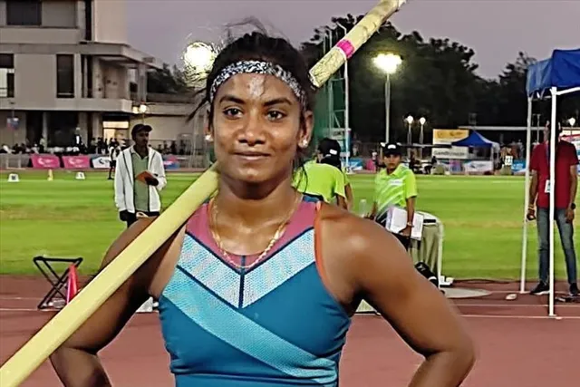 জাতীয় গেমসে নজির গড়েছেন রোজি মীনা