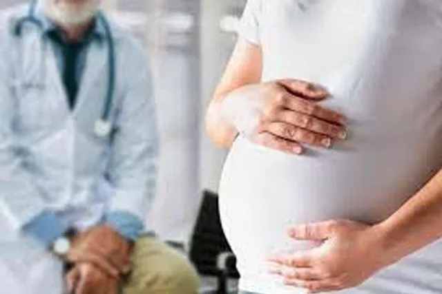 গর্ভবতী মহিলাদের জন্য ক্ষতিকর হতে পারে করোনা