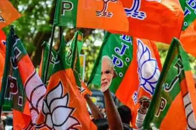 দফায় দফায় উত্তপ্ত বিধাননগর, বিজেপি প্রার্থীকে মারধর