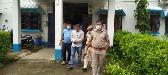 পুলিশের জালে কেন্দ্রীয় ভুয়ো ভিজিল্যান্স অফিসার