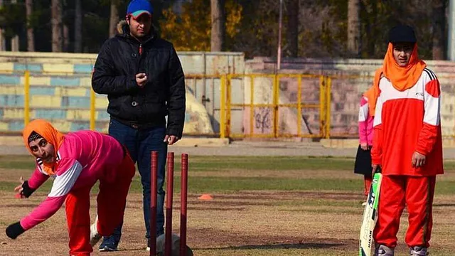আর ময়দানে দেখা যাবে না আফগান মহিলাদের