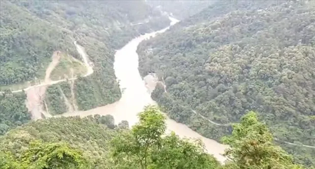 লাভার্স পয়েন্টের প্রাকৃতিক সৌন্দর্য আপনার মন কেড়ে নেবে!