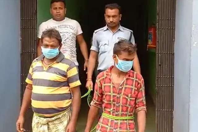 গৃহবধূ খুনের অভিযোগে ধৃতদের আদালতে পেশ