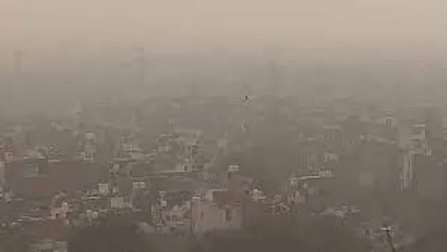 ‘গ্যাস চেম্বার’! দূষণে বিপর্যস্ত দিল্লি