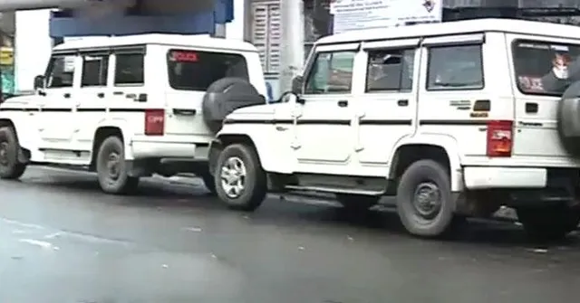 ব্যবসায়ীর বাড়িতে আর্থিক দুর্নীতি দমন শাখার আধিকারিকদের হানা