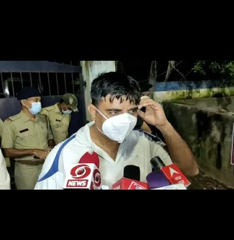 কুলটিতে নাবালিকাদের দিয়ে যৌন ব্যবসা করানো হচ্ছে, খবর পেয়ে অভিযান চালাল পুলিশ