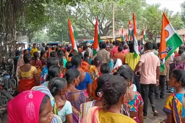 মুখ্যমন্ত্রীর ঘোষিত কর্মসূচিকে কেন্দ্র করে ব্যাপক উত্তেজনা