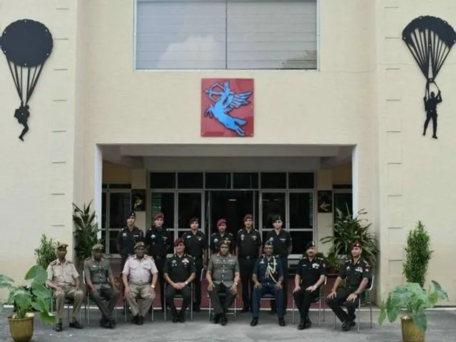 ভারতীয় সেনাবাহিনীর শত্রুজিৎ ব্রিগেড পরিদর্শন করেন দক্ষিণ আফ্রিকার সেনাপ্রধান