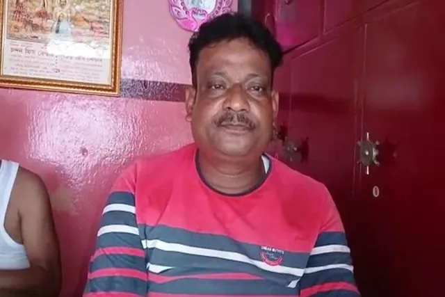 রাতভর রাধাকৃষ্ণ বন্দনায় মাতলেন ধর্মপ্রাণ মানুষজন, শুনুন উদ্যোক্তার বক্তব্য