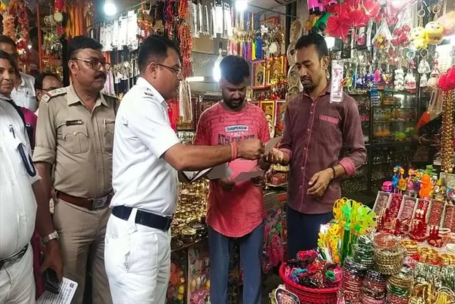 ‘গ্রীন মাইথন, ক্লিন মাইথন’ যৌথ কমিটির তত্ত্বাবধানে প্লাস্টিক ব্যাবহার বন্ধ করতে পুলিশের সচেতনতা শিবির