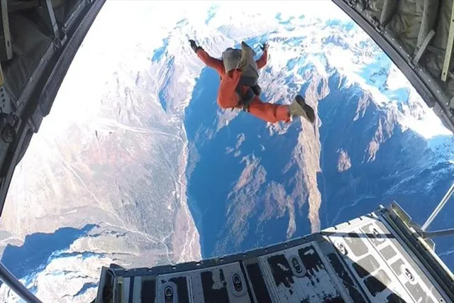 ভারতীয় বিমান বাহিনী ও সেনাবাহিনীর নজিরবিহীন যৌথ মহড়া