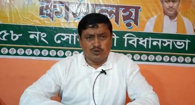 বেতনের দাবিতে বিক্ষোভ অস্থায়ী পৌর কর্মীদের, শুনুন বিজেপি বিধায়কের বক্তব্য