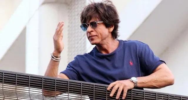 শাহরুখের ৫৭তম জন্মদিনে তাকে শুভেচ্ছা জানাতে আলোকিত বুর্জ খলিফা