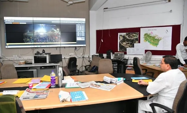 উত্তরকাশী জেলার বাস দুর্ঘটনার খোঁজখবর নিতে বিপর্যয় মোকাবিলা কক্ষে পৌঁছেছেন মুখ্যমন্ত্রী পুষ্কর সিং ধামি