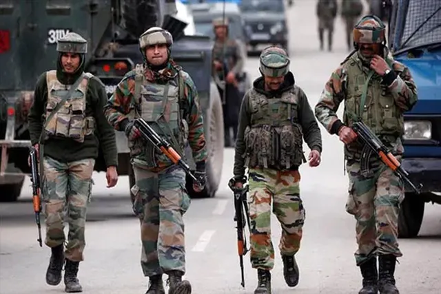 কাশ্মীরে এবার জঙ্গিদের নিশানায় বাংলার শ্রমিক