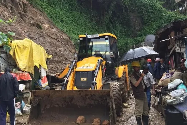 উদ্ধার হওয়া শ্রমিকদের অবস্থা আশঙ্কাজনক