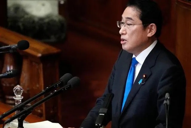 অস্ত্র তৈরির বিষয়টিকে অগ্রাধিকার দিলেন: জাপানের প্রধানমন্ত্রী