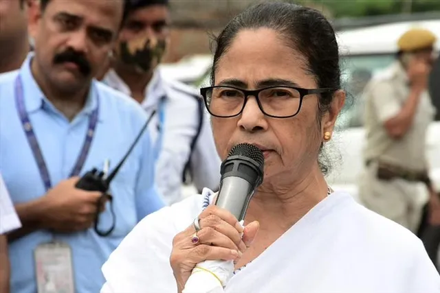 ভঙ্গ নয় সঙ্গ চাইঃ মমতা