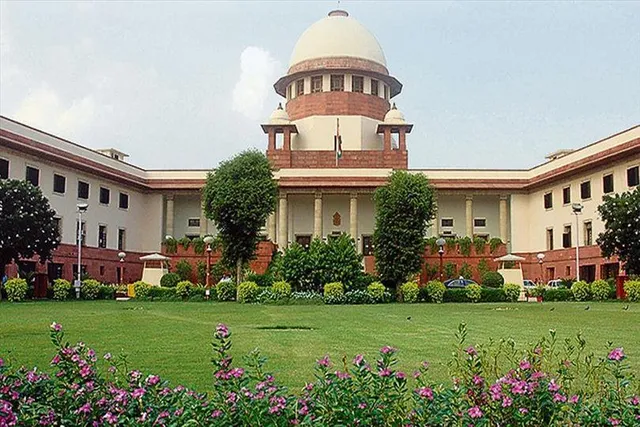 তাজমহলের ৫০০ মিটারের মধ্যে বাণিজ্যিক কার্যক্রম বন্ধ করুন: সুপ্রিম কোর্ট