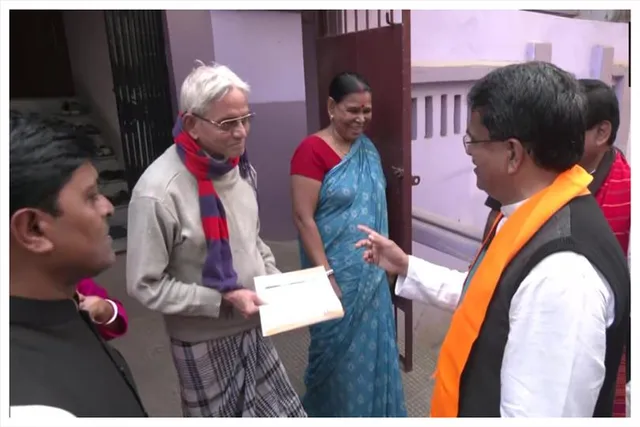 শিয়রে নির্বাচন, দুয়ারে মুখ্যমন্ত্রী