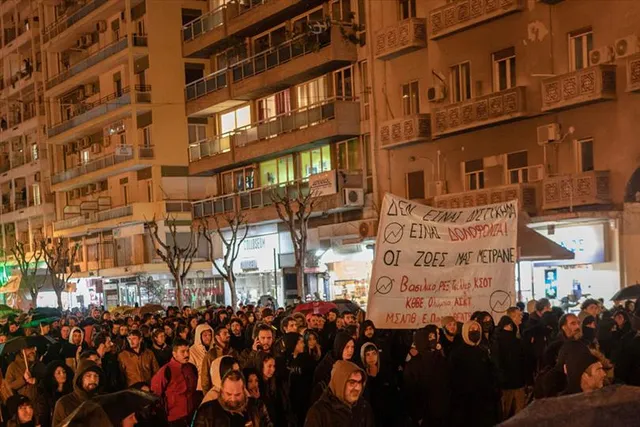 ট্রেন দুর্ঘটনার প্রতিবাদে গ্রিসের রেলকর্মীদের ধর্মঘট
