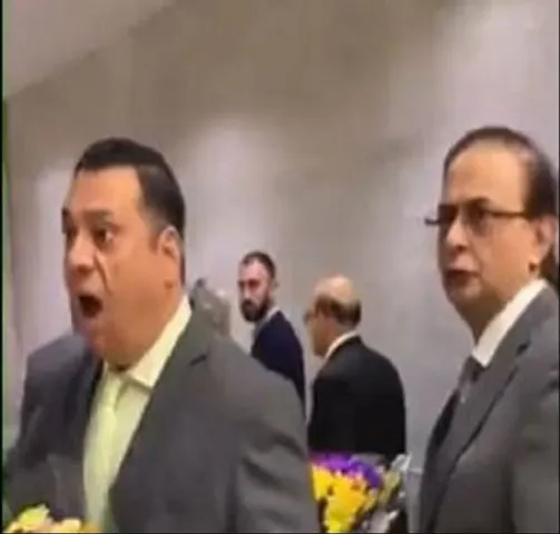 মার্কিন যুক্তরাষ্ট্রে অপমানিত পাকিস্তানের অর্থমন্ত্রী