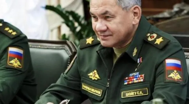 তিন লাখ সংরক্ষণকারীকে ফোন করবে রাশিয়াঃ প্রতিরক্ষামন্ত্রী