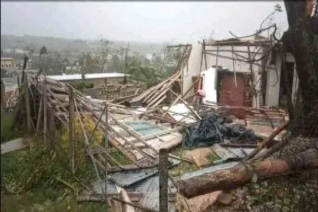 হারিকেন ইয়ান, তছনছ শহর- দেখুন ভিডিও