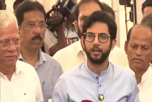 আমদের প্রিয় মুম্বাইয়ে ঘৃণা ছড়াবেন নাঃ আদিত্য ঠাকরে