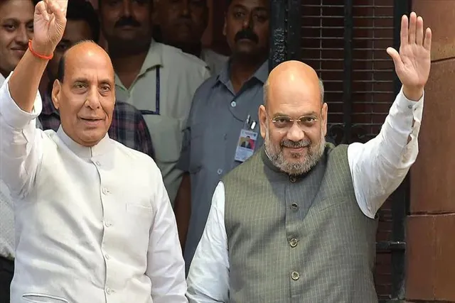 অমিত শাহের সুস্বাস্থ্য ও দীর্ঘায়ু কামনা করলেন বন্ধু রাজনাথ