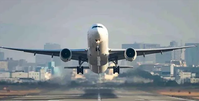 সপ্তাহে দুবার! বিমান চলাচলেও জারি বিধিনিষেধ