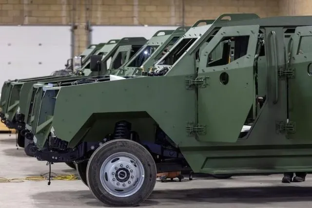 গ্রীষ্মের মধ্যে ইউক্রেনে পৌঁছাবে কানাডার তৈরি কয়েকশ সাঁজোয়া যান